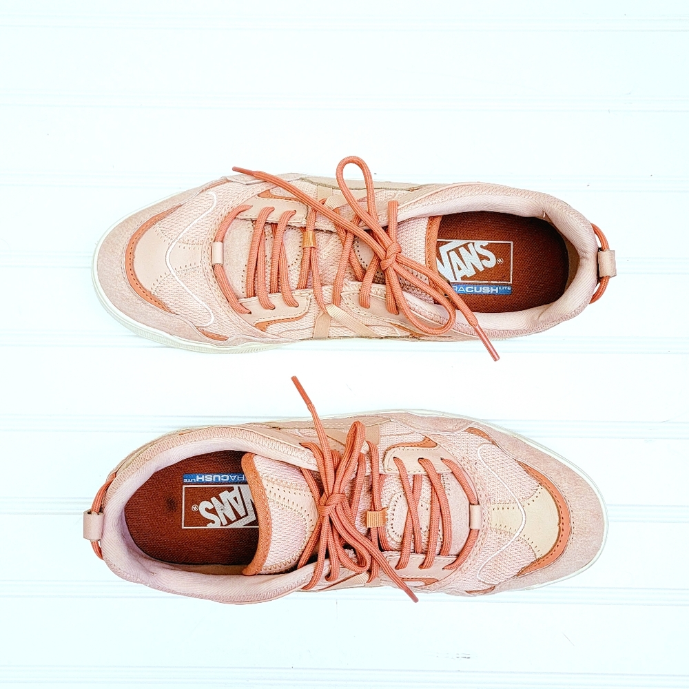 Vans Ultracrush Lite Sneakers